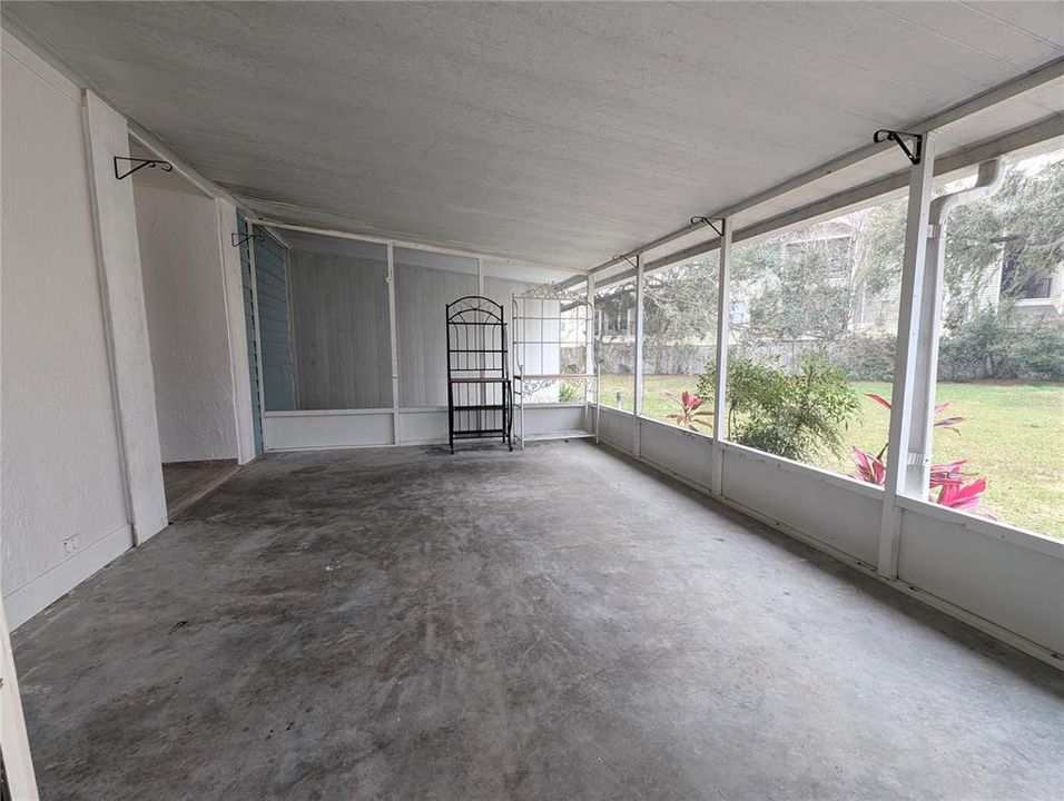 Под контрактом: $199,000 (3 спален, 2 ванн, 1512 Квадратных фут)