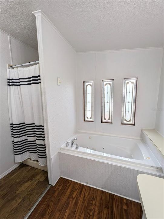 Под контрактом: $199,000 (3 спален, 2 ванн, 1512 Квадратных фут)