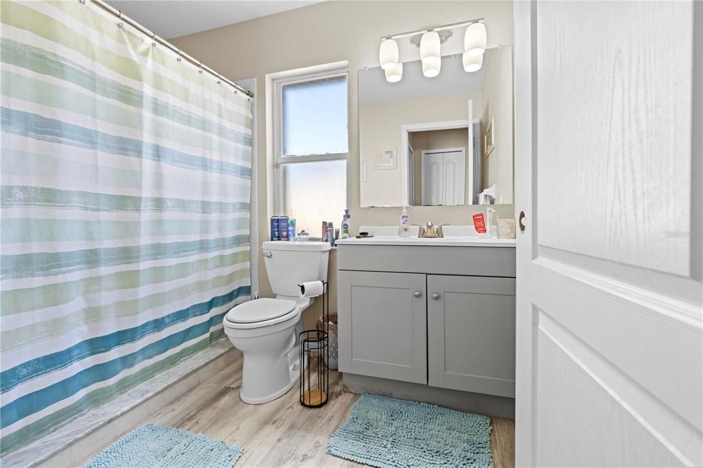 Active With Contract: $295,000 (4 beds, 2 baths, 1604 Square Feet)