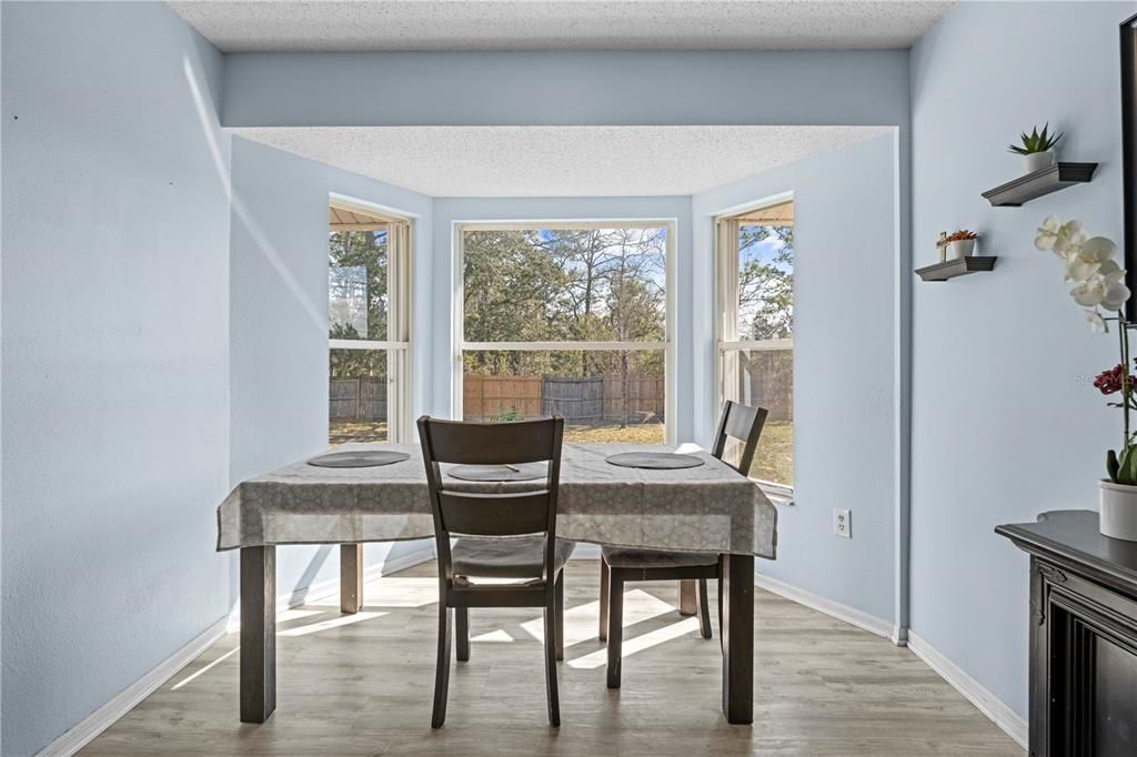 Active With Contract: $295,000 (4 beds, 2 baths, 1604 Square Feet)