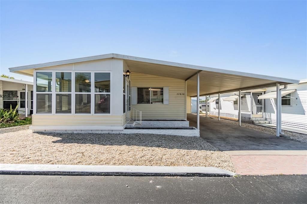 最近售出: $139,900 (2 贝兹, 2 浴室, 1056 平方英尺)