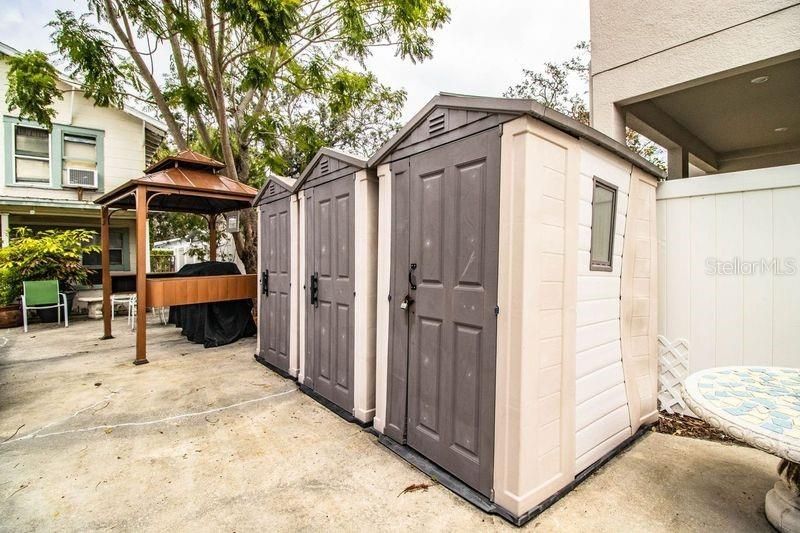 For Sale: $1,399,000 (5 beds, 0 baths, 2900 Square Feet)