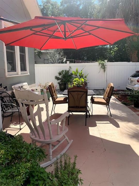 For Sale: $1,399,000 (5 beds, 0 baths, 2900 Square Feet)