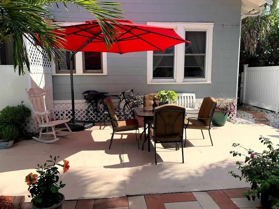 For Sale: $1,399,000 (5 beds, 0 baths, 2900 Square Feet)