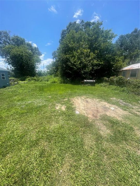 最近售出: $41,000 (0.10 acres)