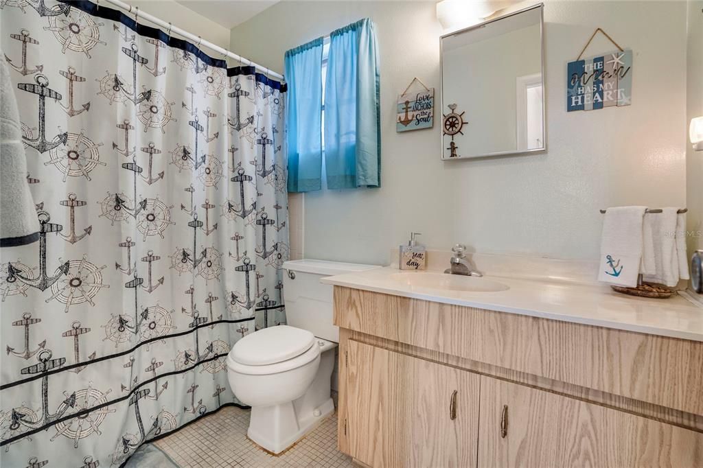 合同活跃: $89,000 (1 贝兹, 1 浴室, 672 平方英尺)