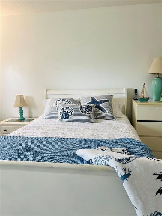 合同活跃: $89,000 (1 贝兹, 1 浴室, 672 平方英尺)