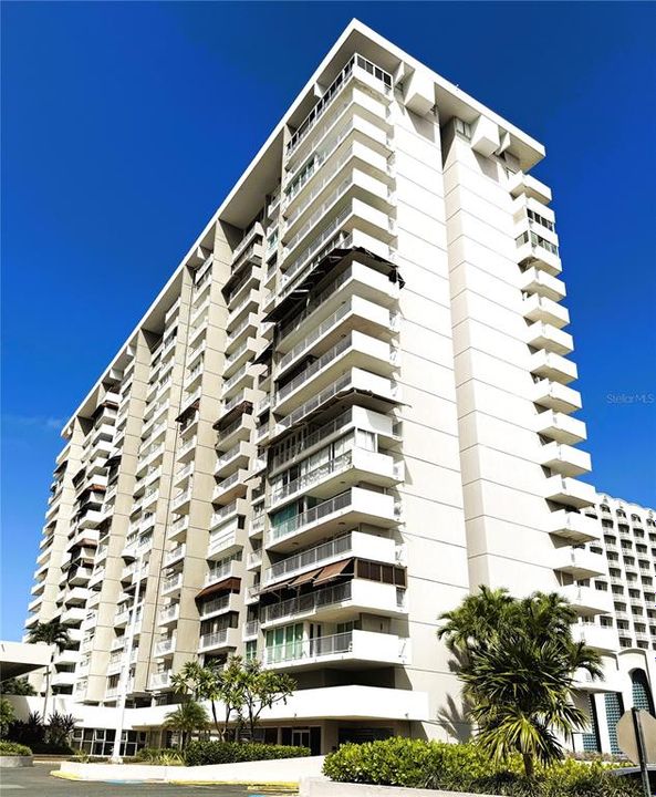 Vendido Recientemente: $630,000 (2 camas, 2 baños, 1173 Pies cuadrados)