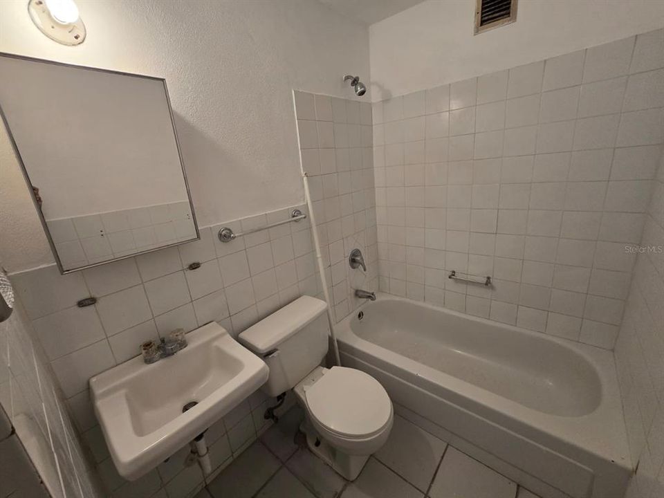 En Renta: $1,450 (3 camas, 2 baños, 865 Pies cuadrados)