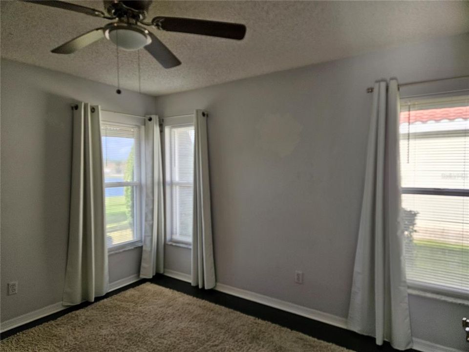 Active With Contract: $445,900 (3 beds, 2 baths, 2072 Square Feet)