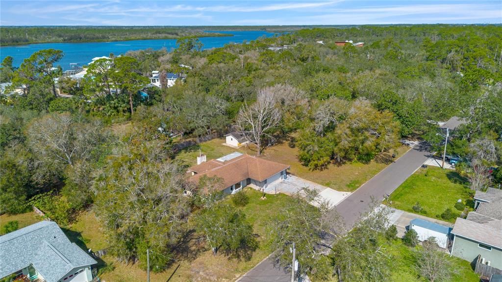 На продажу: $1,450,000 (2.98 acres)