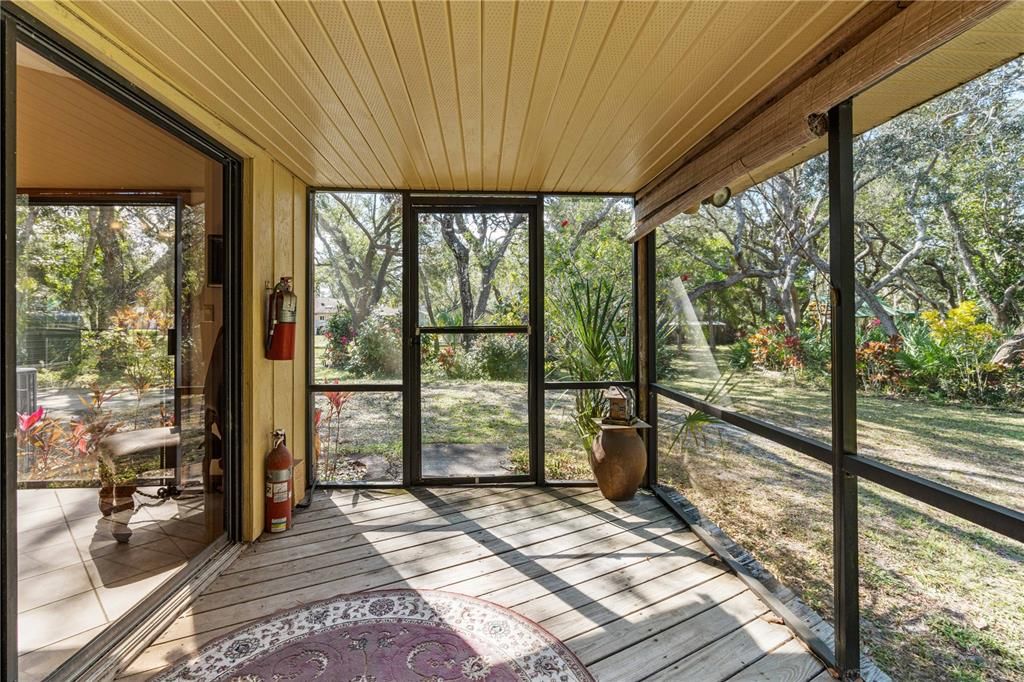 На продажу: $1,450,000 (2.98 acres)