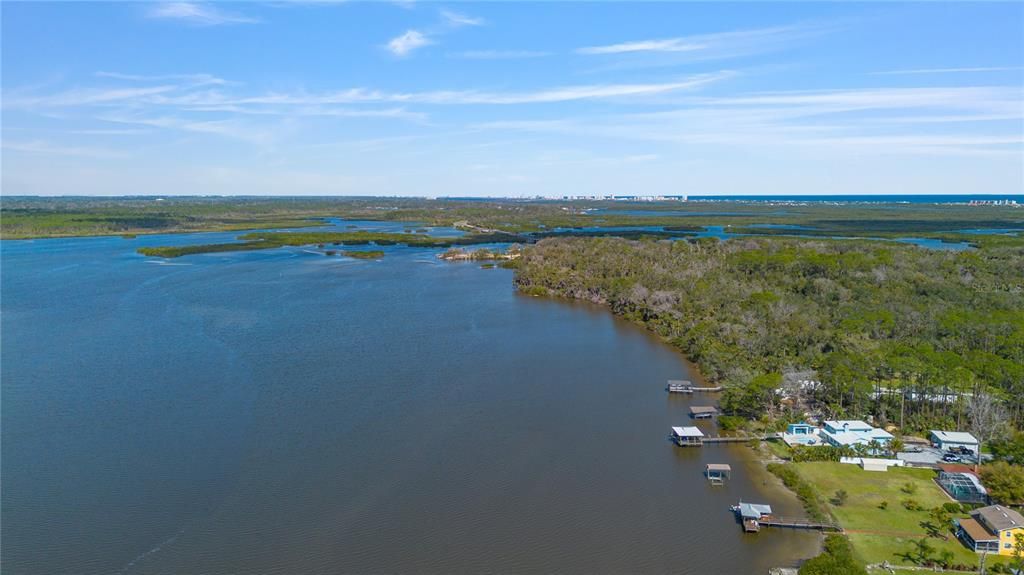 На продажу: $1,450,000 (2.98 acres)