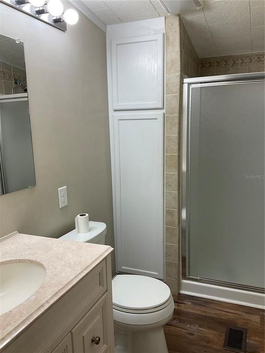 На продажу: $144,000 (2 спален, 2 ванн, 1105 Квадратных фут)