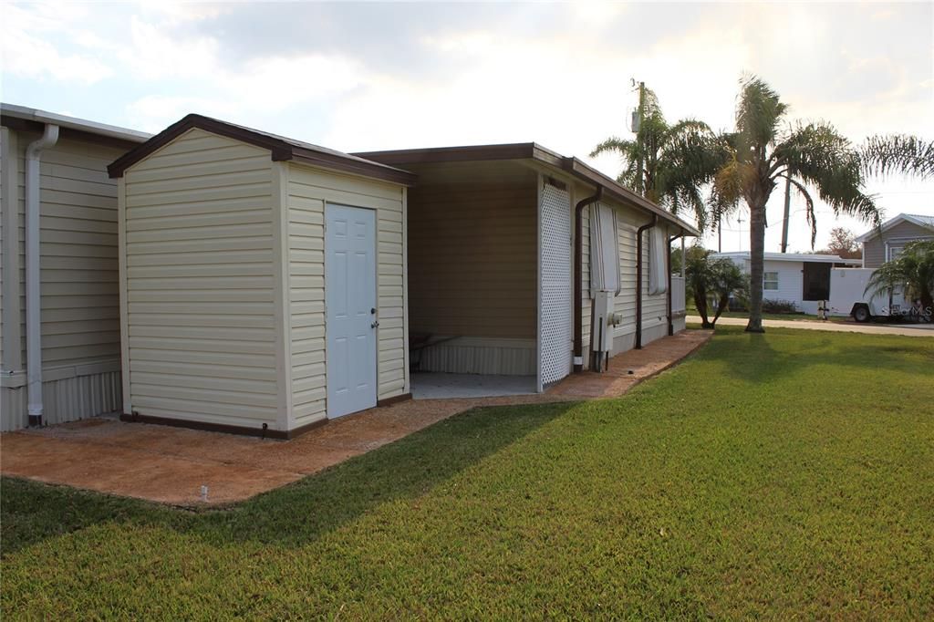 На продажу: $144,000 (2 спален, 2 ванн, 1105 Квадратных фут)