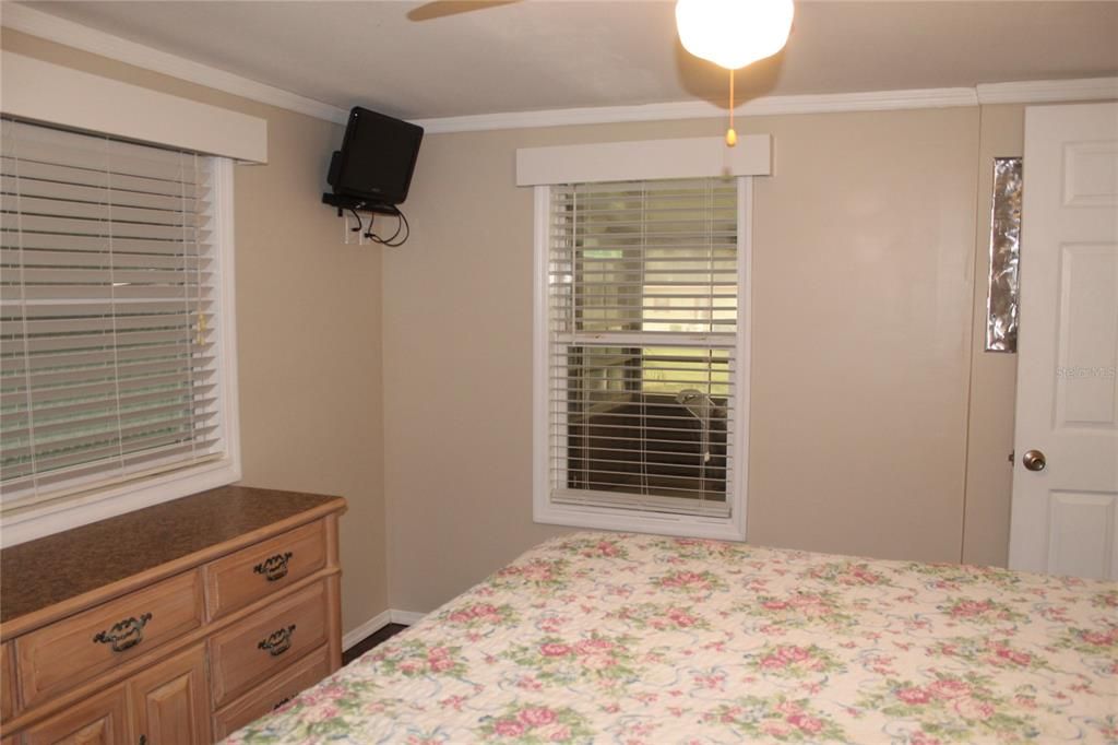 На продажу: $144,000 (2 спален, 2 ванн, 1105 Квадратных фут)