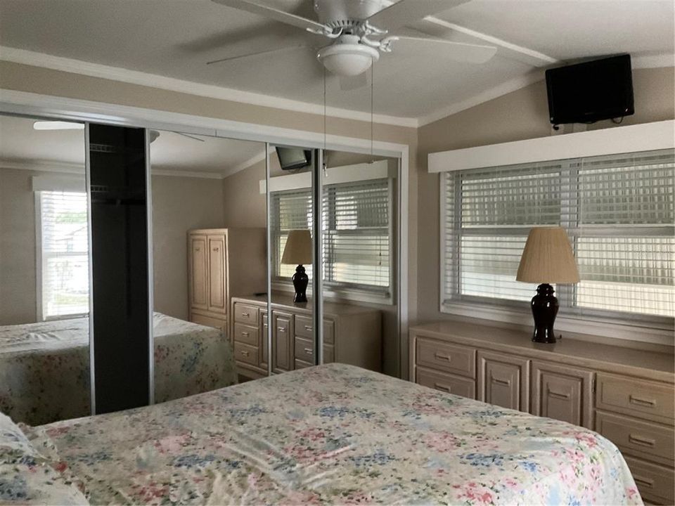 На продажу: $144,000 (2 спален, 2 ванн, 1105 Квадратных фут)