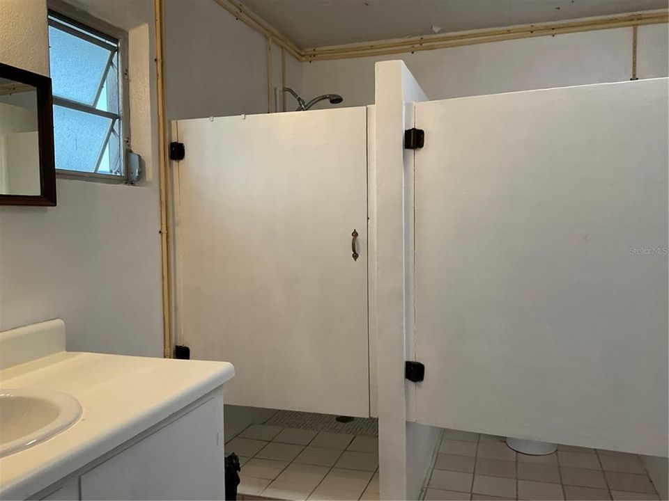 На продажу: $144,000 (2 спален, 2 ванн, 1105 Квадратных фут)