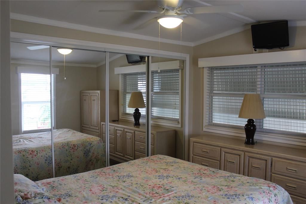 На продажу: $144,000 (2 спален, 2 ванн, 1105 Квадратных фут)