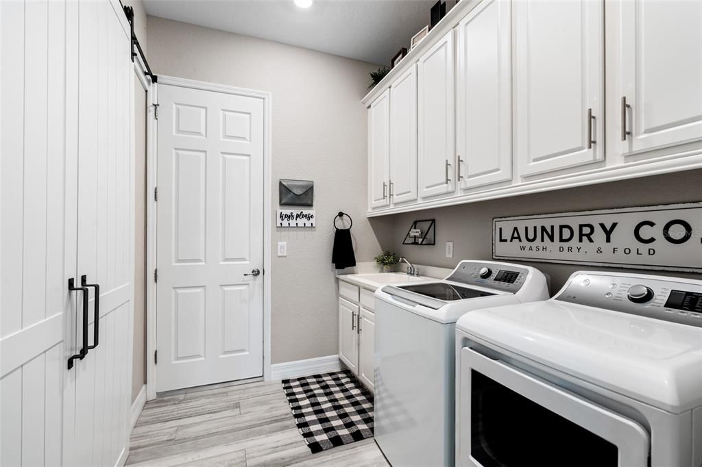 For Sale: $1,500,000 (3 beds, 3 baths, 2647 Square Feet)