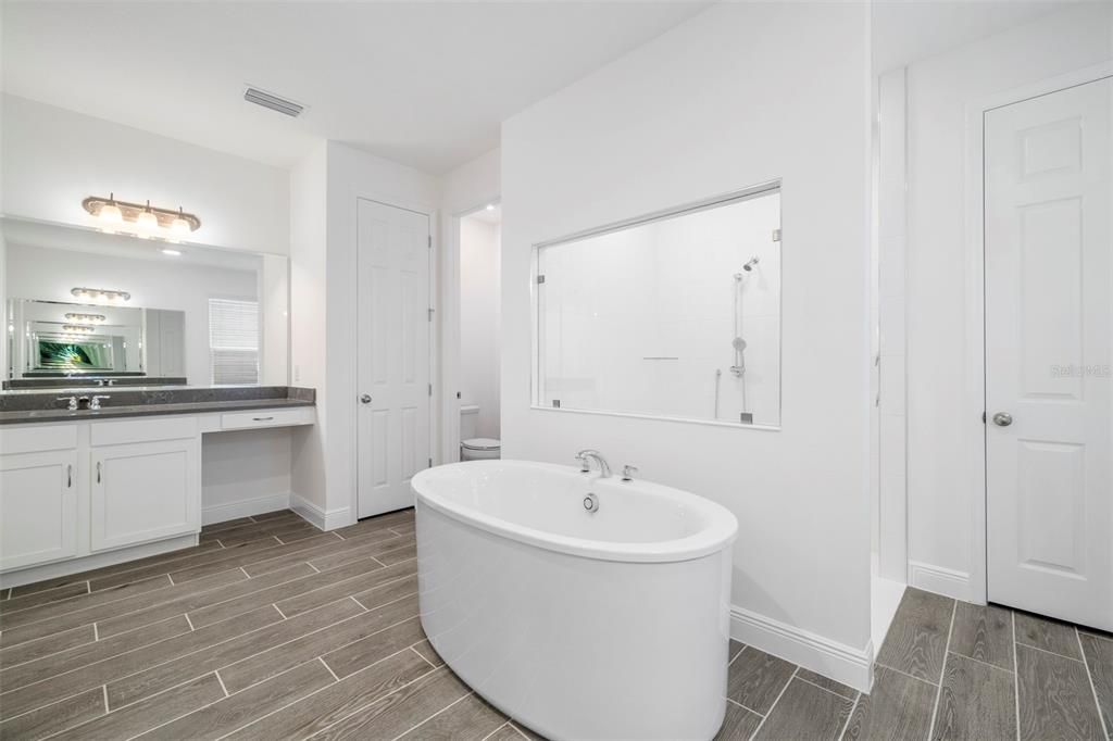 Active With Contract: $669,990 (5 beds, 3 baths, 3800 Square Feet)