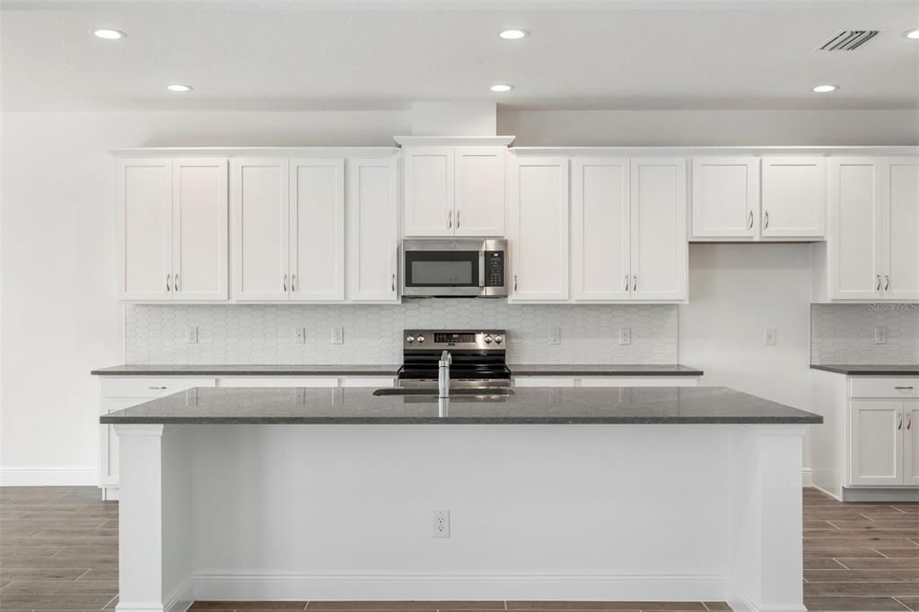 Active With Contract: $669,990 (5 beds, 3 baths, 3800 Square Feet)