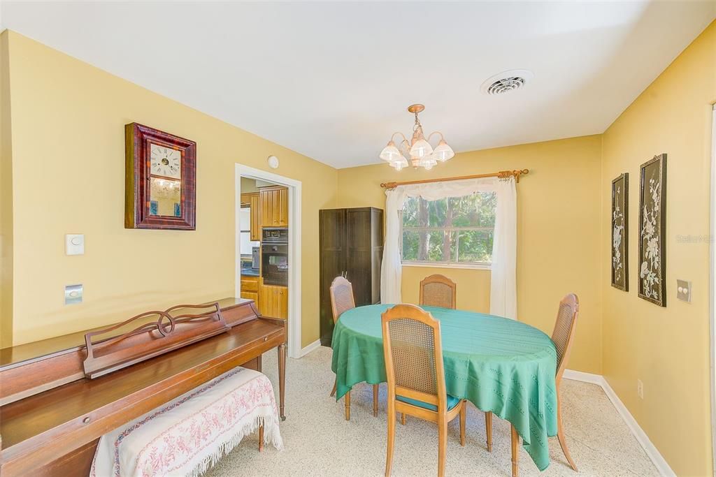 For Sale: $2,250,000 (4 beds, 3 baths, 1702 Square Feet)