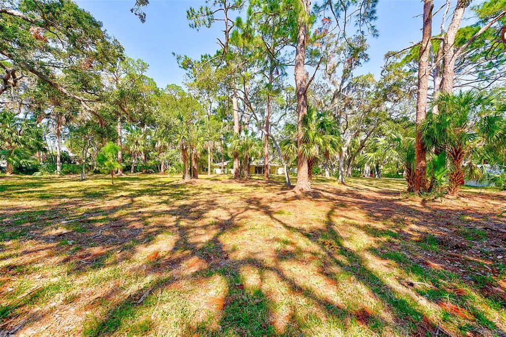 For Sale: $2,250,000 (4 beds, 3 baths, 1702 Square Feet)