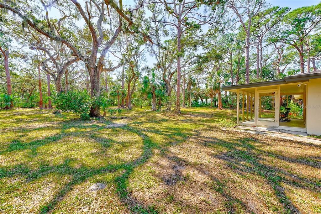 For Sale: $2,250,000 (4 beds, 3 baths, 1702 Square Feet)