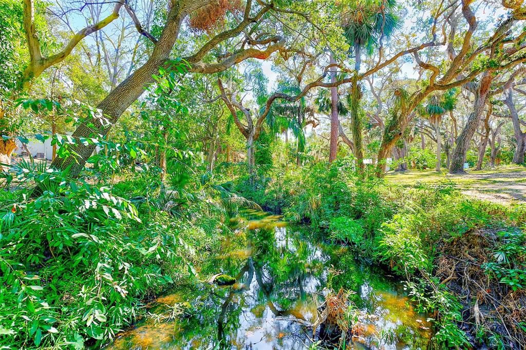 For Sale: $2,250,000 (4 beds, 3 baths, 1702 Square Feet)