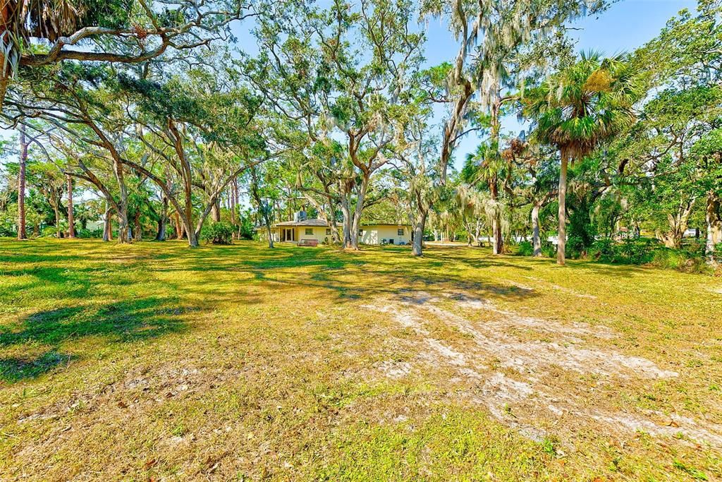 For Sale: $2,250,000 (4 beds, 3 baths, 1702 Square Feet)