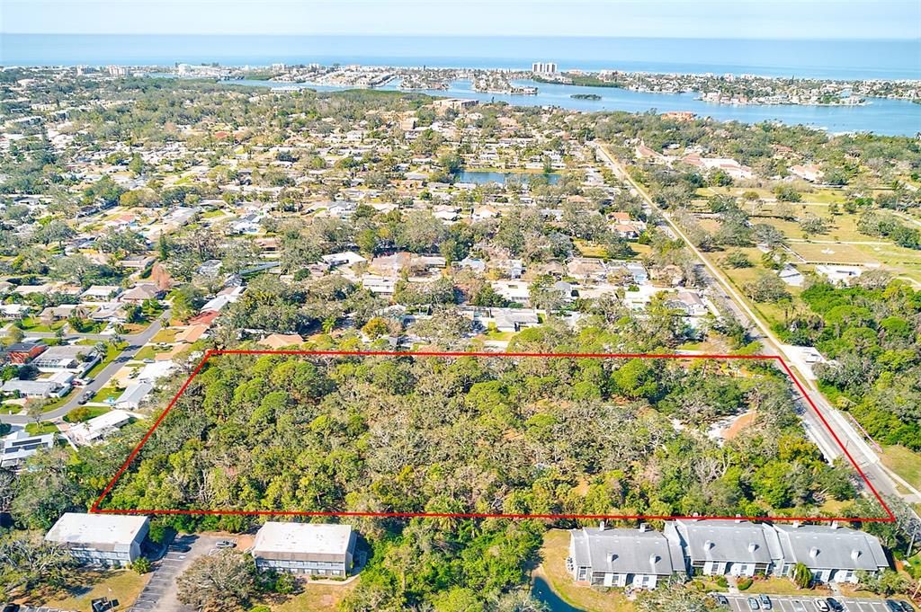 For Sale: $2,250,000 (4 beds, 3 baths, 1702 Square Feet)