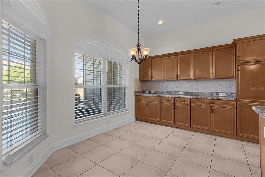 待售: $895,000 (3 贝兹, 2 浴室, 3466 平方英尺)