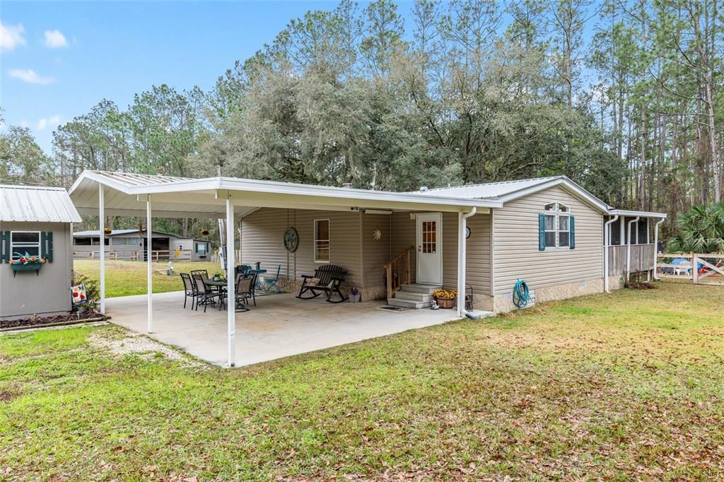 Recently Sold: $299,900 (3 beds, 2 baths, 1392 Square Feet)
