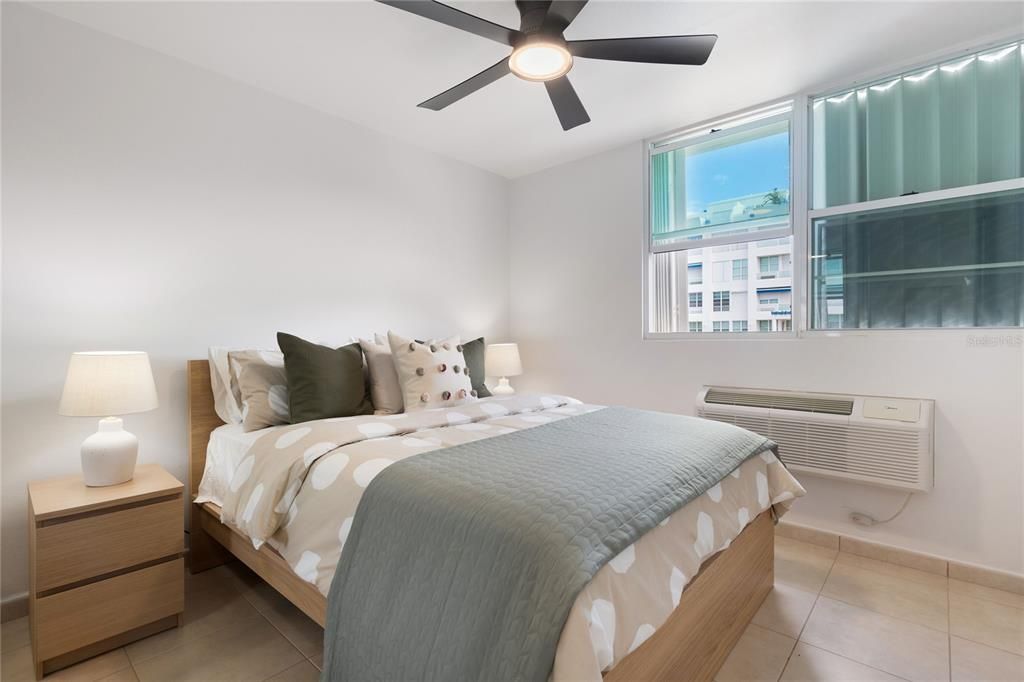 En Venta: $435,000 (4 camas, 3 baños, 2741 Pies cuadrados)