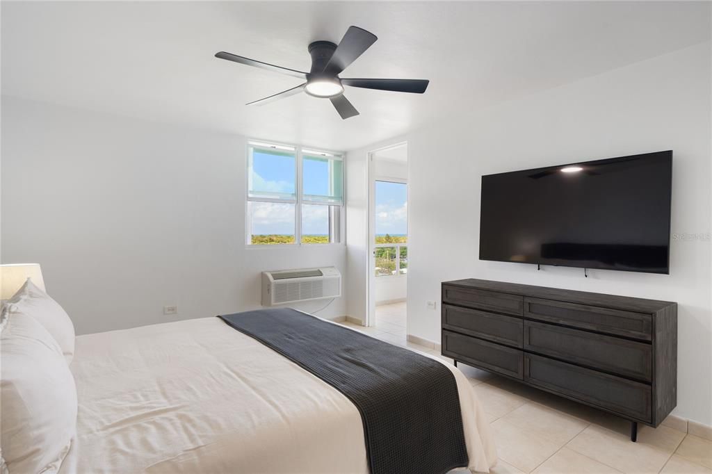 En Venta: $435,000 (4 camas, 3 baños, 2741 Pies cuadrados)