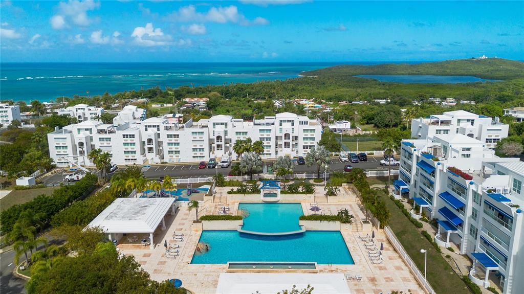 En Venta: $435,000 (4 camas, 3 baños, 2741 Pies cuadrados)