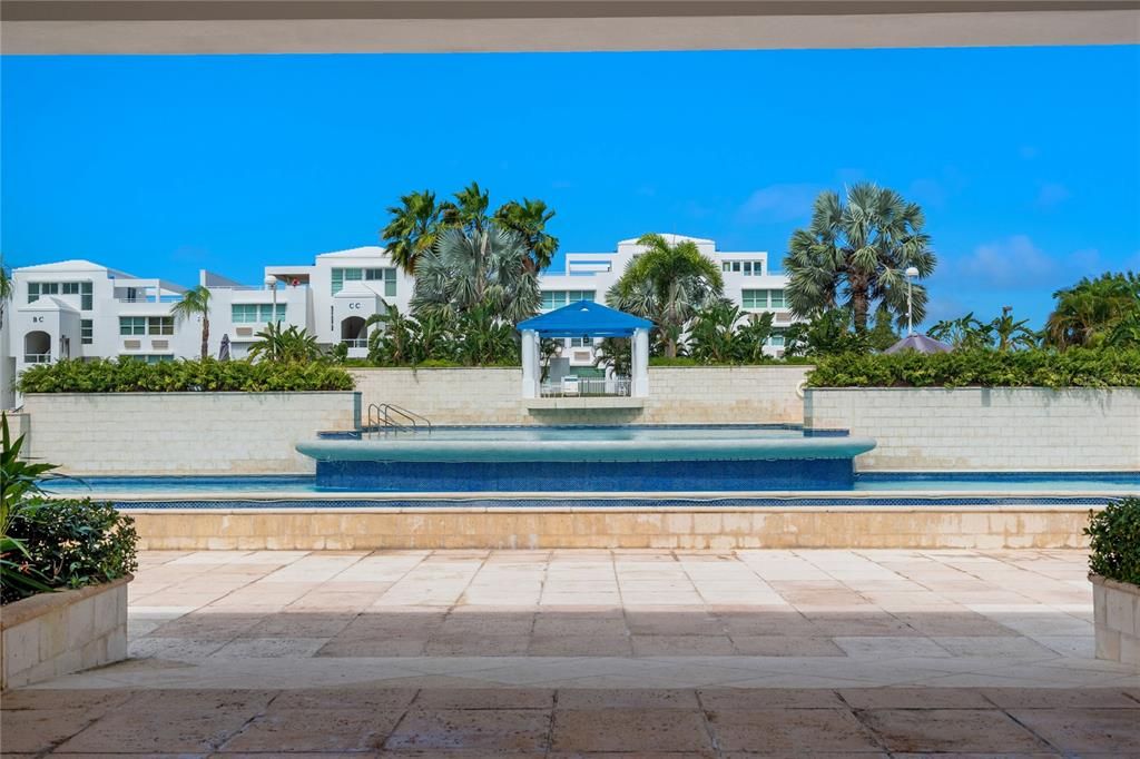 En Venta: $435,000 (4 camas, 3 baños, 2741 Pies cuadrados)