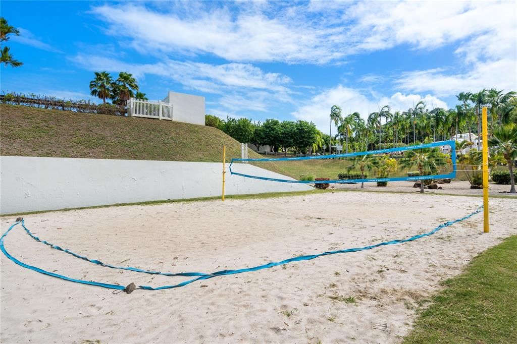 En Venta: $435,000 (4 camas, 3 baños, 2741 Pies cuadrados)