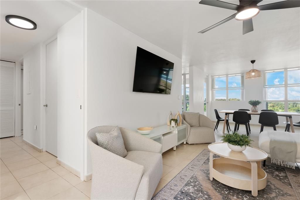 En Venta: $435,000 (4 camas, 3 baños, 2741 Pies cuadrados)