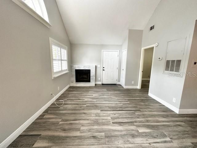 Active With Contract: $145,000 (2 beds, 2 baths, 804 Square Feet)