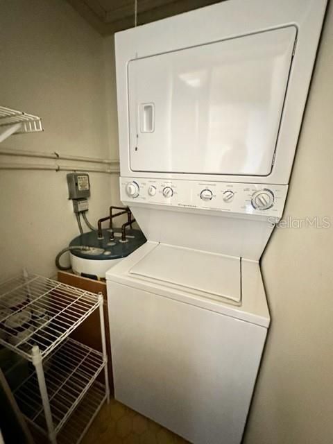 Active With Contract: $145,000 (2 beds, 2 baths, 804 Square Feet)