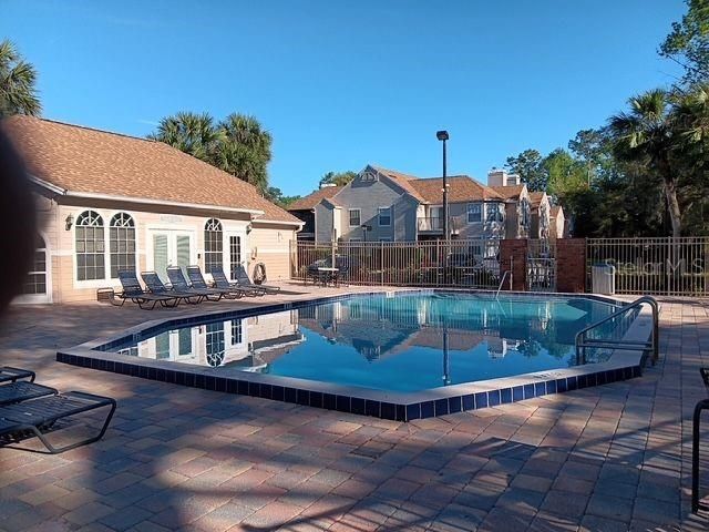 Active With Contract: $145,000 (2 beds, 2 baths, 804 Square Feet)