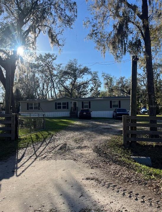 Recently Sold: $260,000 (4 beds, 2 baths, 1836 Square Feet)