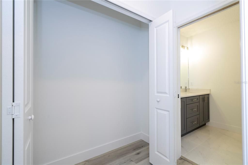 For Sale: $466,900 (4 beds, 2 baths, 1861 Square Feet)