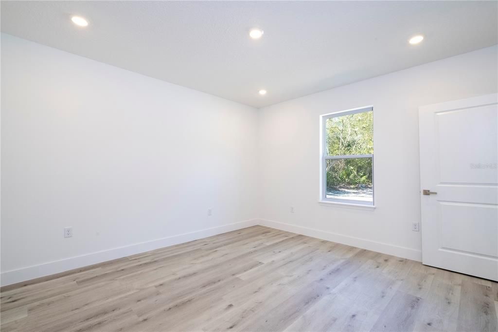 For Sale: $466,900 (4 beds, 2 baths, 1861 Square Feet)