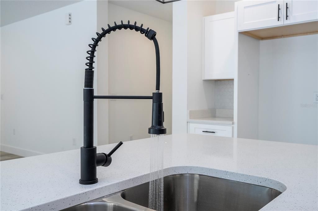 For Sale: $466,900 (4 beds, 2 baths, 1861 Square Feet)