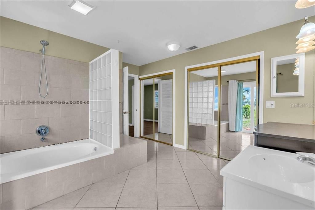 For Sale: $473,800 (3 beds, 2 baths, 2356 Square Feet)