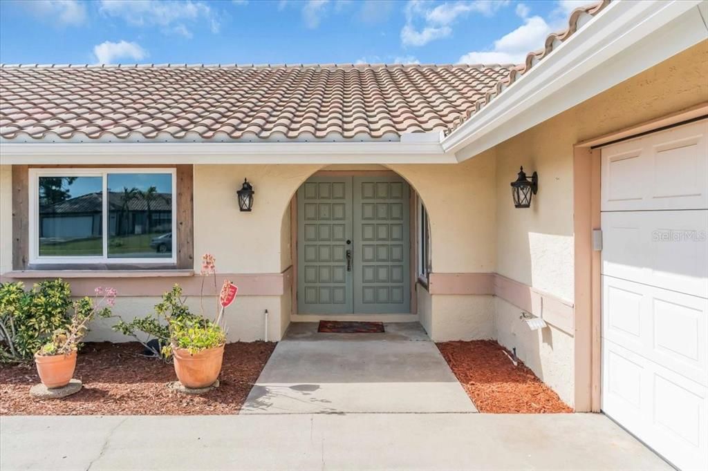 For Sale: $473,800 (3 beds, 2 baths, 2356 Square Feet)