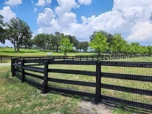 En Venta: $883,000 (16.31 acres)